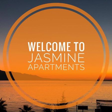 סרנדה Jasmine Apartments מראה חיצוני תמונה