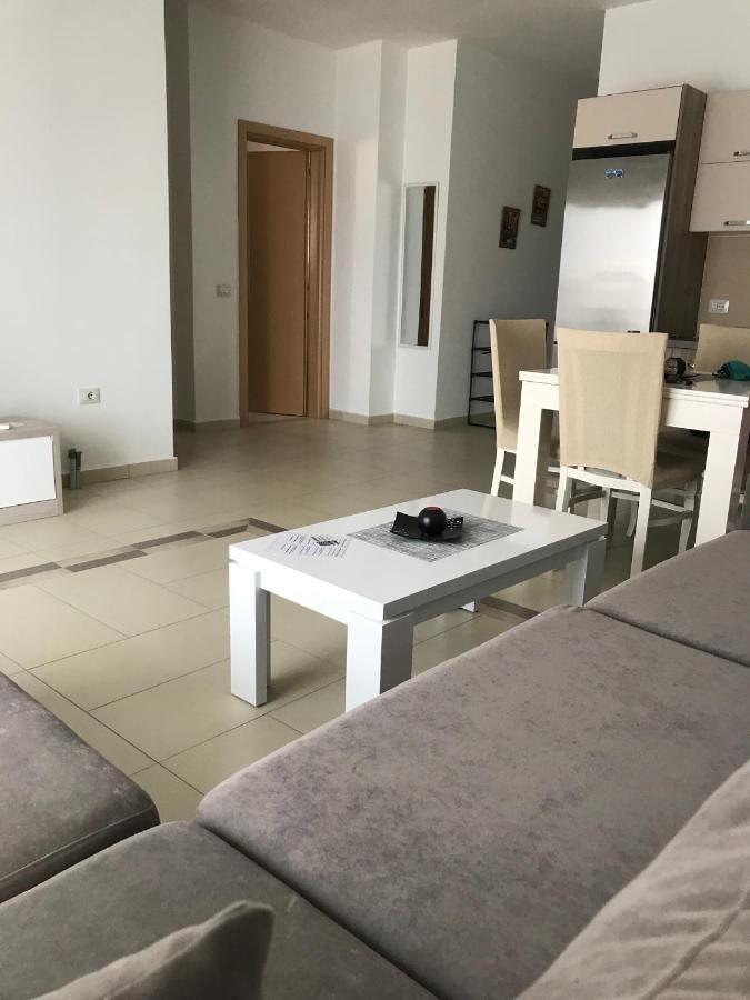סרנדה Jasmine Apartments מראה חיצוני תמונה