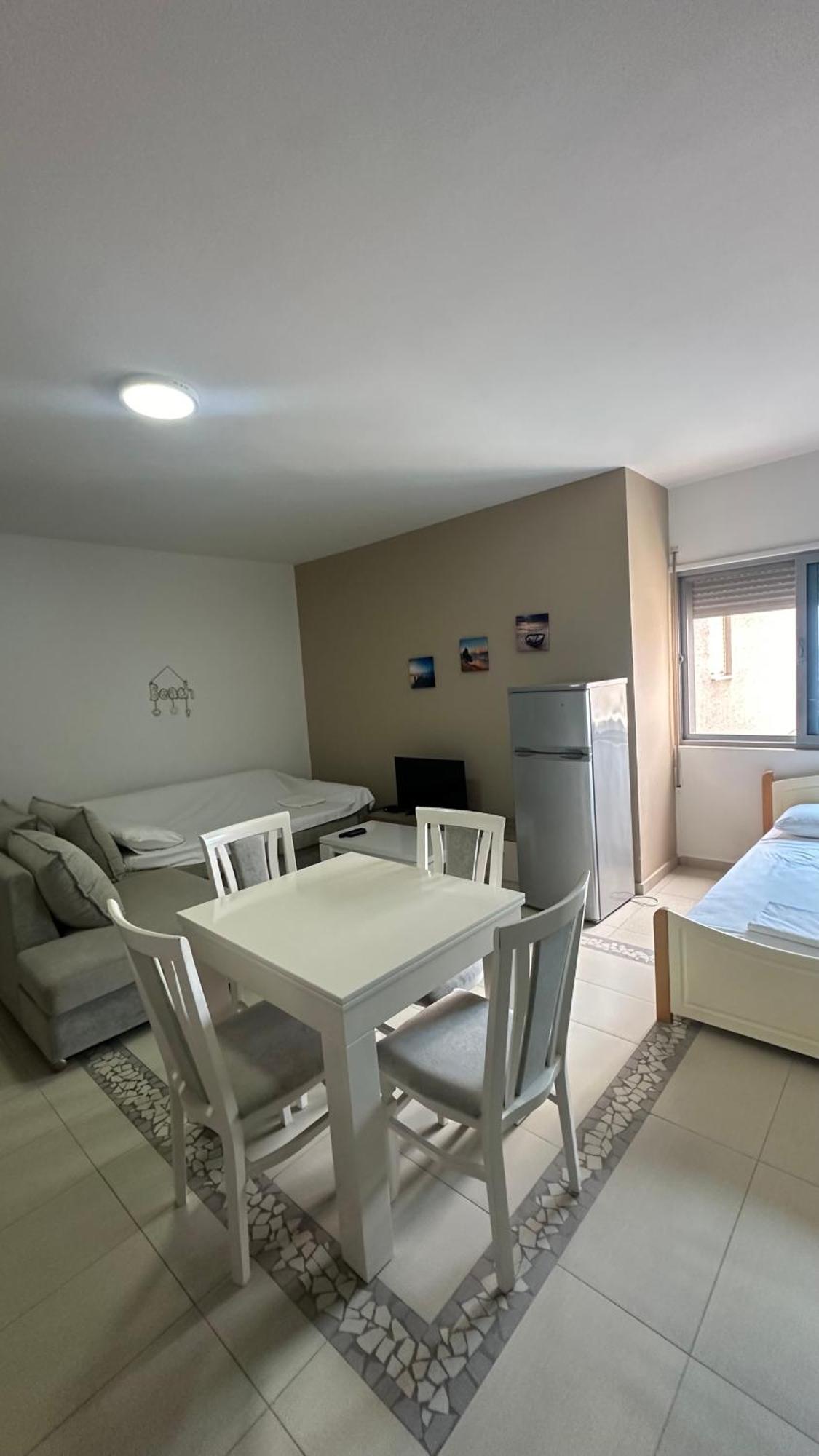 סרנדה Jasmine Apartments מראה חיצוני תמונה