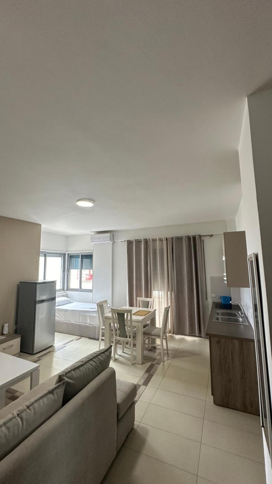 סרנדה Jasmine Apartments מראה חיצוני תמונה
